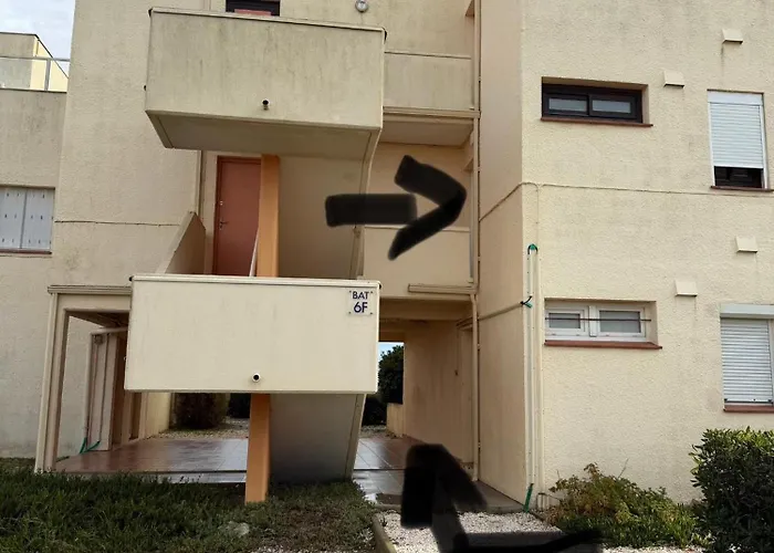 Comfortable With Sea View